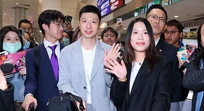 开云体育 APP 下载-多伦多猛龙训练开放日，加时末段单刀错失引欢呼，欧超杯在即，资深球员宣示担当的简单介绍